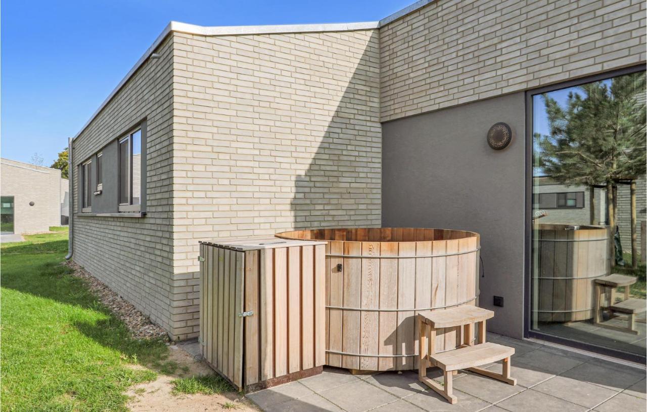 Lovely Home In Lembruch-Duemmer See With Sauna Bagian luar foto