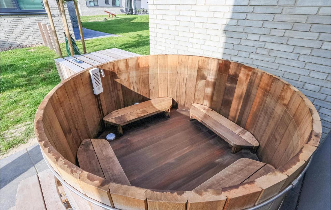 Lovely Home In Lembruch-Duemmer See With Sauna Bagian luar foto