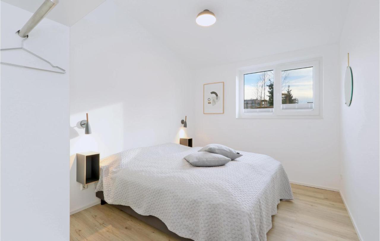 Lovely Home In Lembruch-Duemmer See With Sauna Bagian luar foto