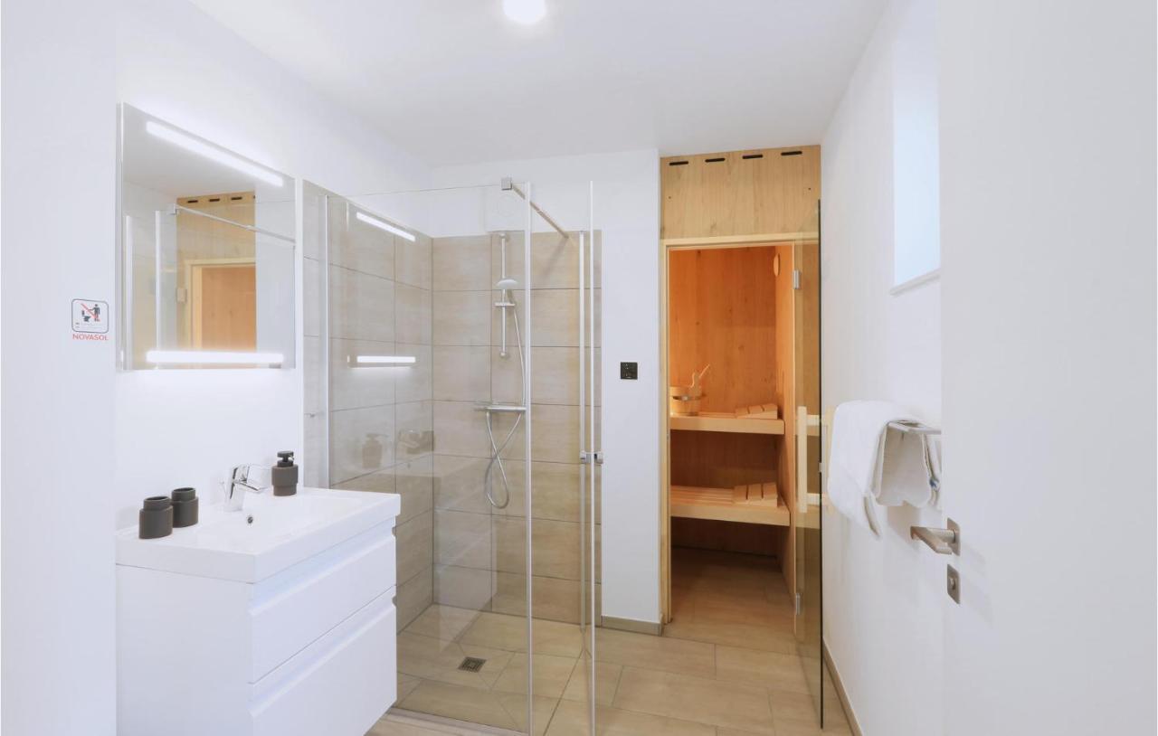 Lovely Home In Lembruch-Duemmer See With Sauna Bagian luar foto