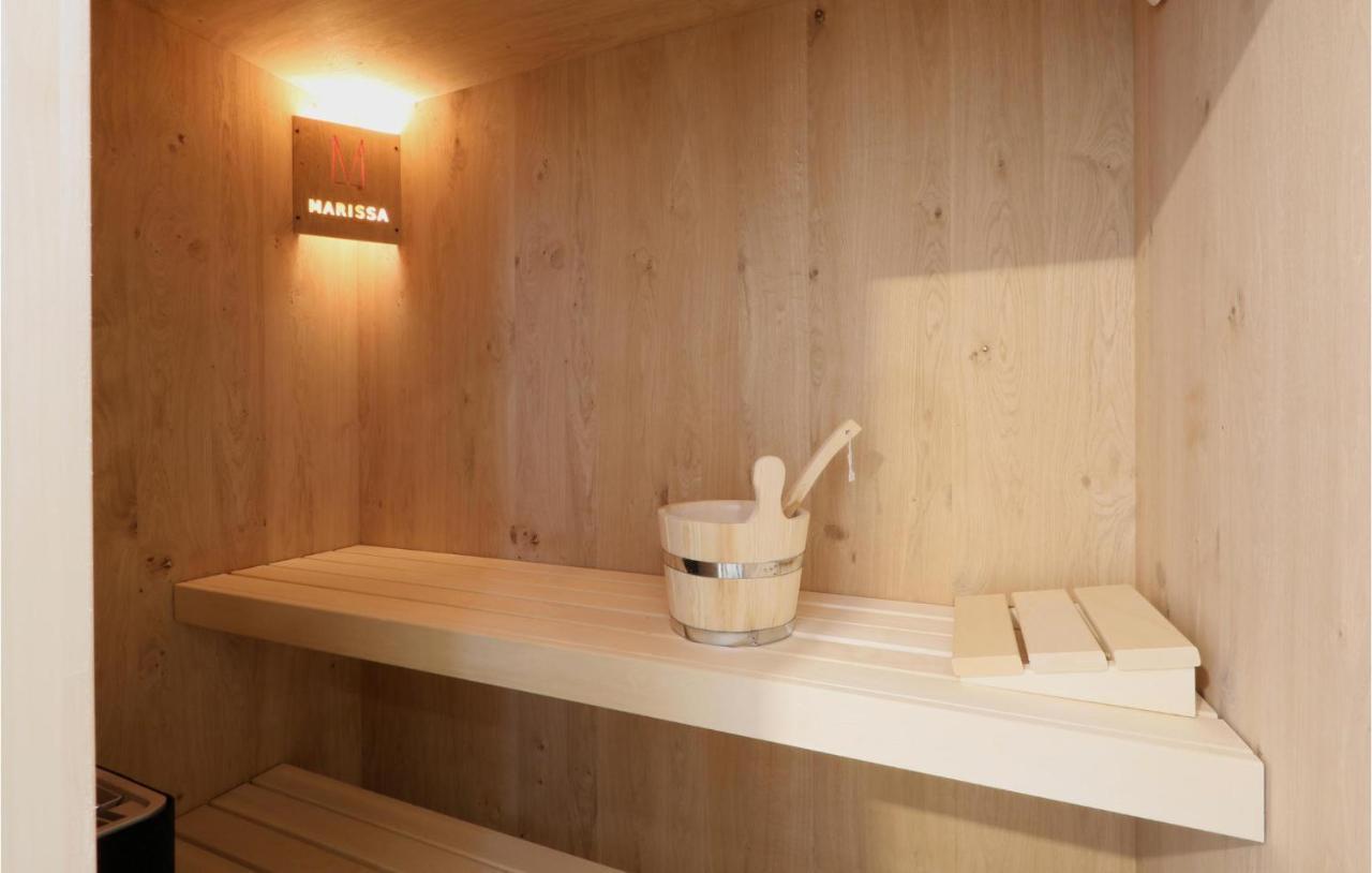 Lovely Home In Lembruch-Duemmer See With Sauna Bagian luar foto